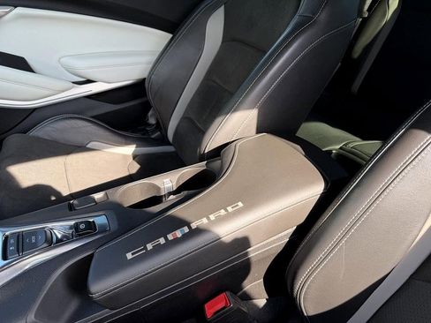 Used 2019 Chevrolet Camaro SS image 14