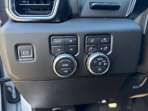 Used 2024 GMC Sierra 2500 Denali w/ Denali Reserve Package image 15