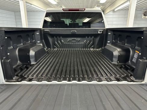 Used 2023 Chevrolet Silverado 1500 LT image 25