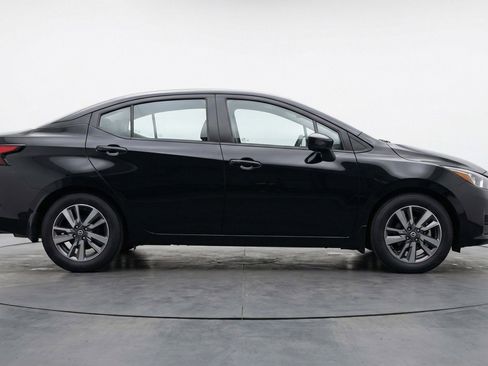 Used 2025 Nissan Versa SV image 11