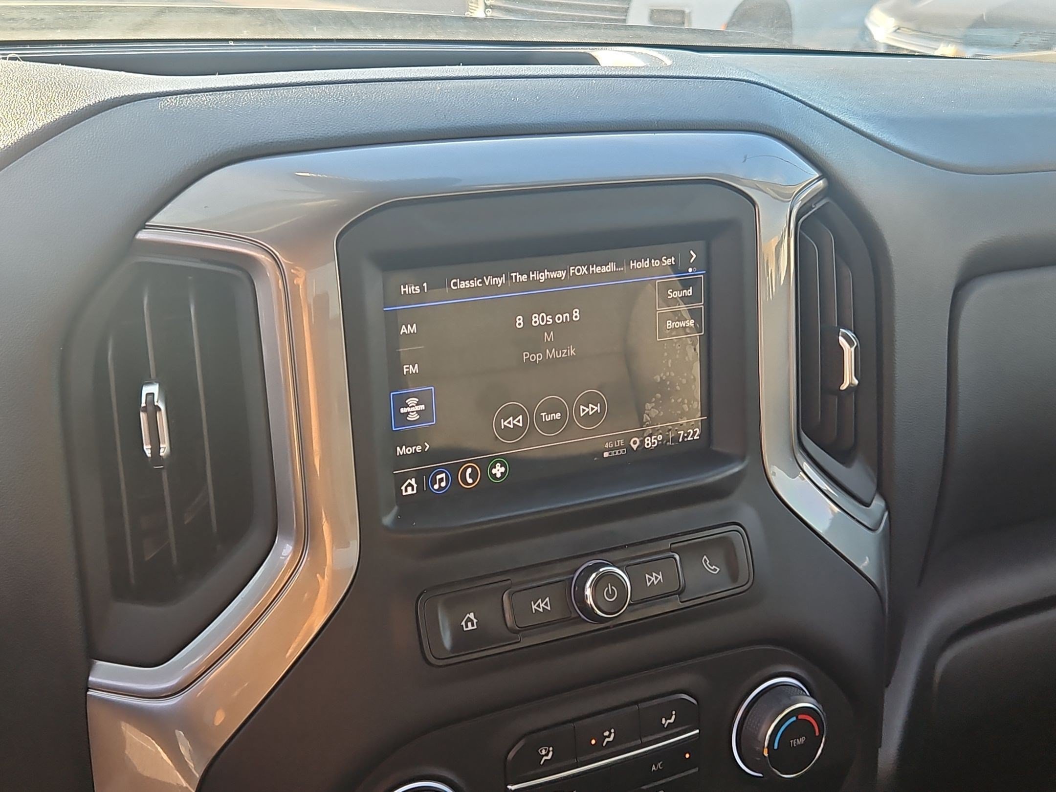 Used 2025 Chevrolet Silverado 1500 Custom RWD image 18
