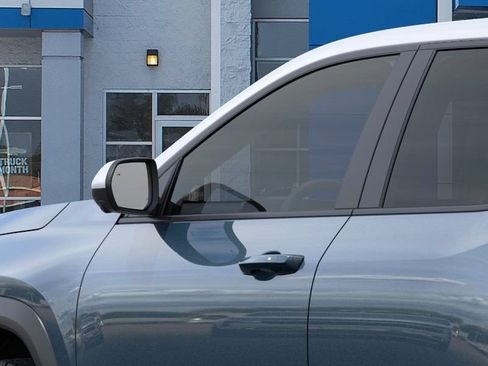 New 2026 Chevrolet Equinox LT w/ Safety and Technology Package FWD image 13