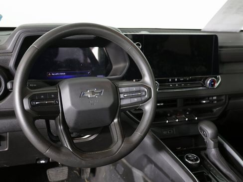 Used 2024 Chevrolet Colorado Trail Boss w/ Technology Package image 10