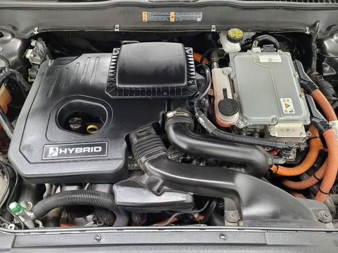 Used 2018 Ford Fusion SE image 30