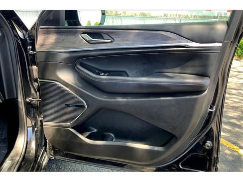 Used 2022 Jeep Grand Cherokee L Overland image 26