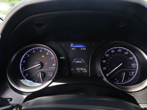 Used 2021 Toyota Camry SE w/ Convenience Package FWD image 24