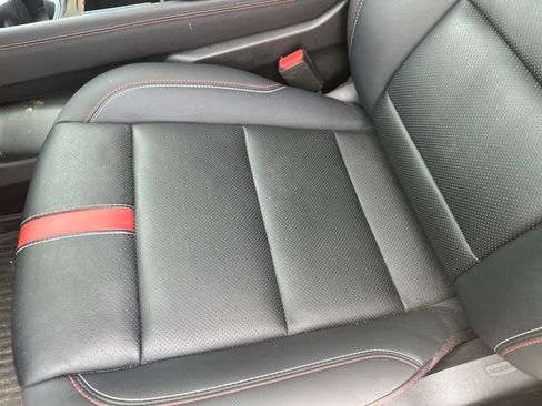 Used 2026 Chevrolet Traverse RS w/ LPO, Floor Liner Package FWD image 4