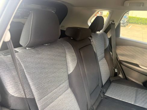 Used 2021 Nissan Rogue S FWD image 21