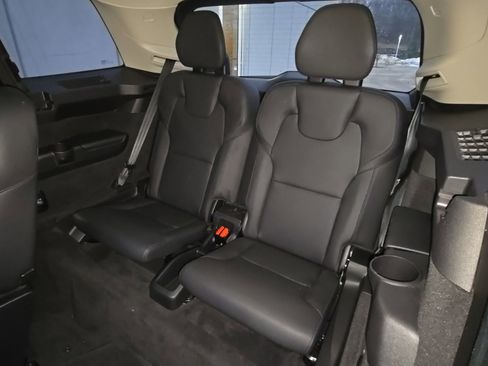 Certified 2024 Volvo XC90 B6 Plus w/ Protection Package Premier image 9