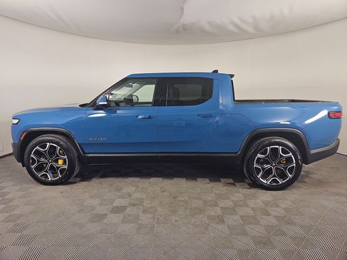 Used 2023 Rivian R1T Adventure image 2