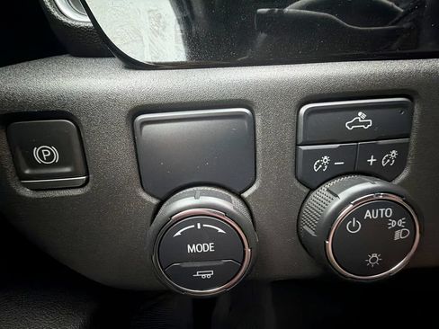 Certified 2023 Chevrolet Silverado 1500 LT RWD image 18