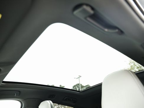 New 2025 Porsche Cayenne Coupe image 24