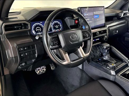 Used 2024 Toyota Tacoma TRD Sport AWD/4WD image 7