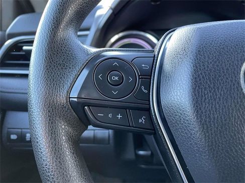 Used 2019 Toyota Camry LE image 24