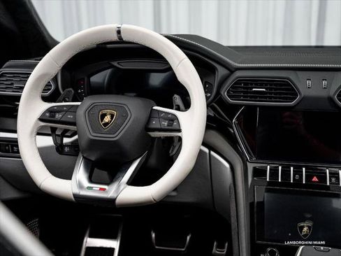 Used 2024 Lamborghini Urus S AWD/4WD image 25