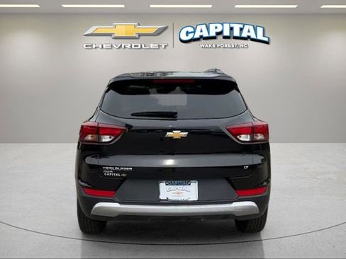 Used 2025 Chevrolet TrailBlazer LT AWD/4WD image 4