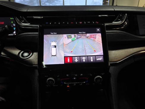 Used 2022 Jeep Grand Cherokee Summit image 35