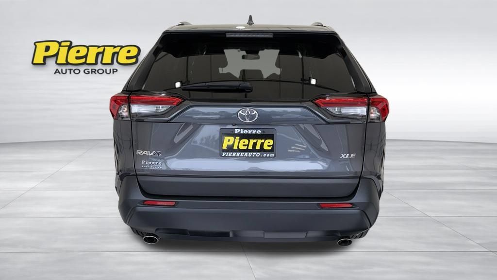 Used 2024 Toyota RAV4 XLE FWD image 3