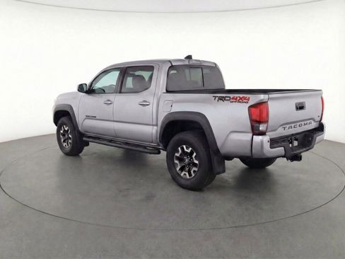 Used 2023 Toyota Tacoma TRD Off-Road image 5