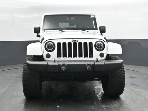 Used 2018 Jeep Wrangler Unlimited Sahara image 8