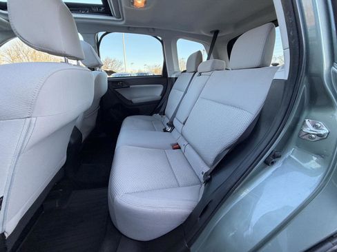 Used 2018 Subaru Forester 2.5i Premium w/ All-Weather Package image 29