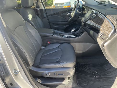 Used 2017 Buick Envision Premium image 33