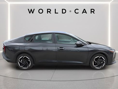 Used 2025 Kia K4 EX image 8