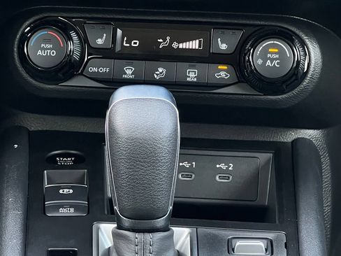 New 2026 Nissan Kicks SV w/ Cold Weather Package FWD image 5