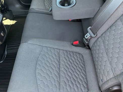 Used 2018 Chevrolet Equinox LT FWD image 32