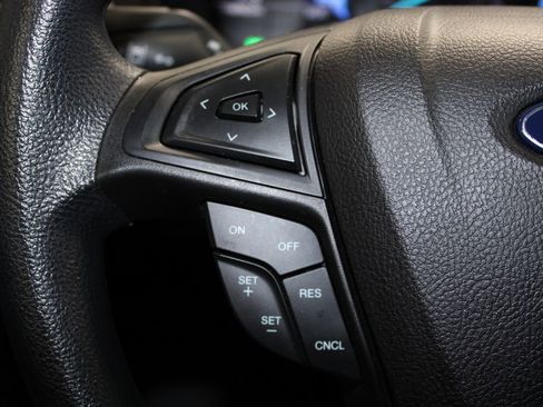 Used 2022 Ford Edge SE w/ Black Appearance Package image 18