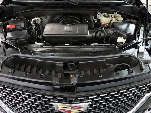 Used 2023 Cadillac Escalade ESV Premium Luxury image 40