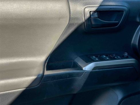 Used 2022 Toyota Tacoma SR5 image 16