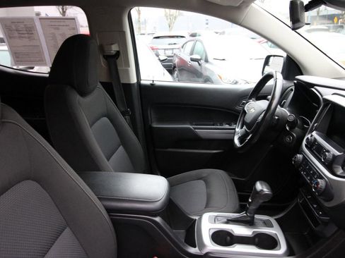 Used 2020 Chevrolet Colorado LT RWD image 19