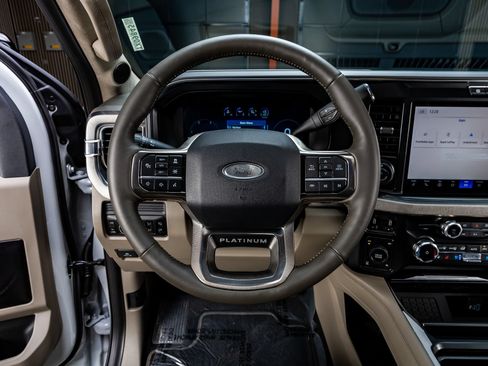 Used 2026 Ford F250 Platinum w/ Platinum Plus Package AWD/4WD image 19