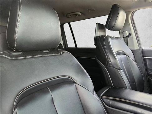 Used 2023 Jeep Grand Cherokee L Limited w/ Luxury Tech Group II AWD/4WD image 27