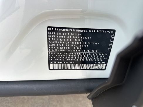 New 2026 Volkswagen Tiguan SE image 27