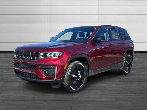 New 2026 Jeep Grand Cherokee Altitude AWD/4WD image 8