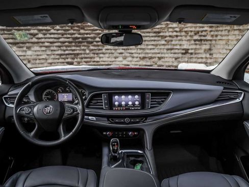 Used 2021 Buick Enclave Essence w/ Sound and Sites Package image 25