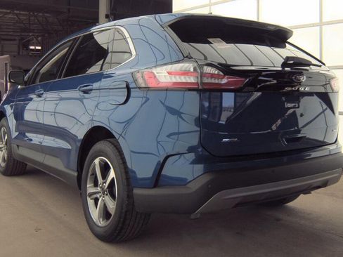 Used 2023 Ford Edge SEL w/ Convenience Package image 4