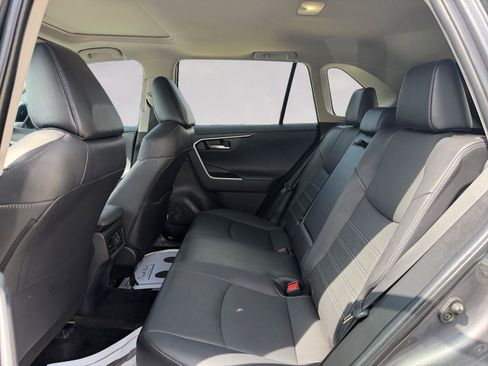 Used 2022 Toyota RAV4 Limited image 13