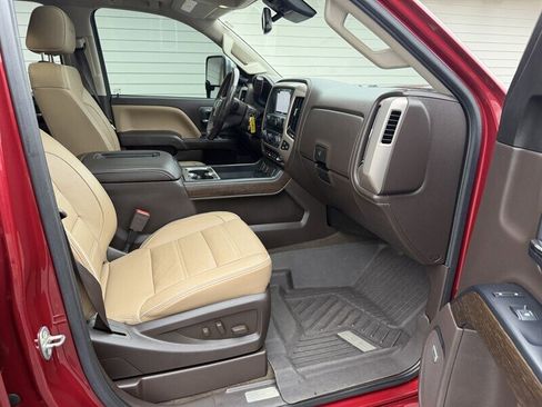 Used 2018 GMC Sierra 3500 Denali w/ Duramax Plus Package image 32