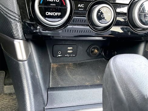 Used 2019 Subaru Forester Premium image 29