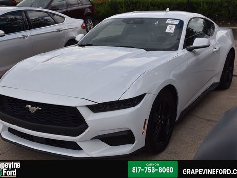 Used 2026 Ford Mustang Premium RWD image 1