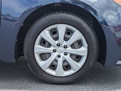 Used 2023 Toyota Corolla LE FWD image 11