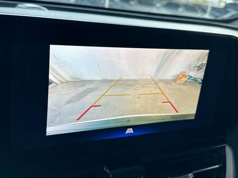 Used 2025 Chevrolet TrailBlazer LT AWD/4WD image 19