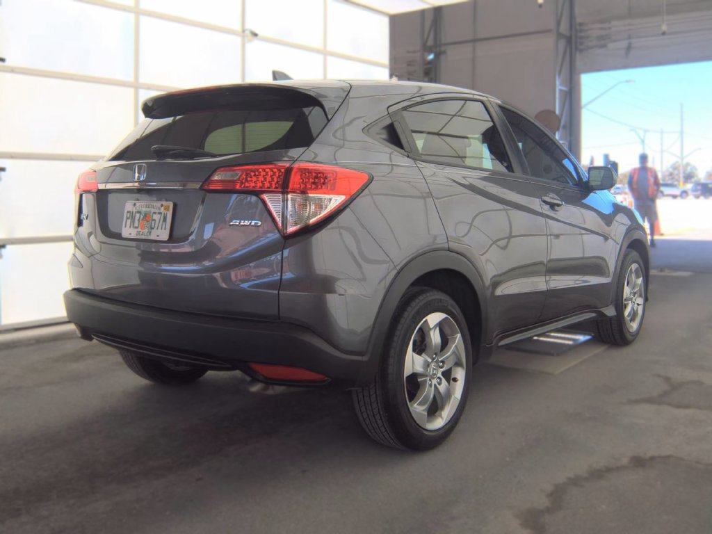 Used 2022 Honda HR-V LX image 4