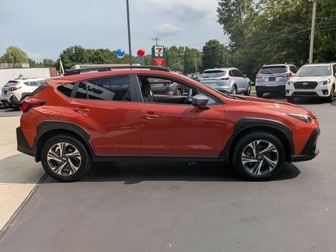 Used 2024 Subaru Crosstrek 2.0i Premium AWD/4WD image 2