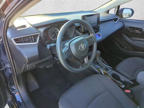 Used 2022 Toyota Corolla LE image 11