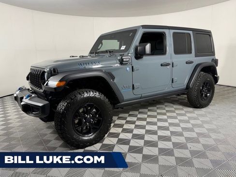 Used 2024 Jeep Wrangler Unlimited AWD/4WD image 1