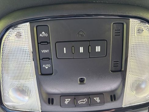 Used 2022 Dodge Durango GT image 42